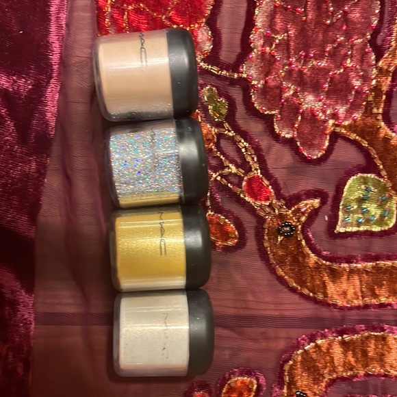MAC LOT OF Four Pigment Color Powders FULL